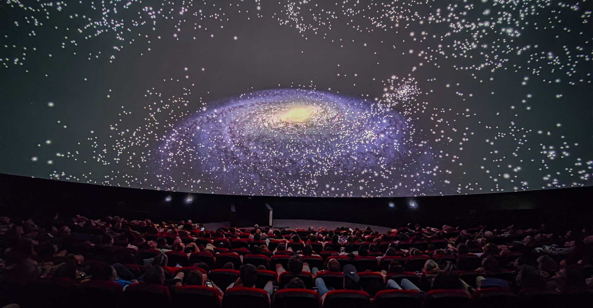 Animations La Terre dans l'Espace Parc Vulcania