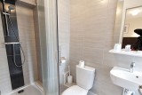 Hôtel Le Châtel à Royat - Salle de bain