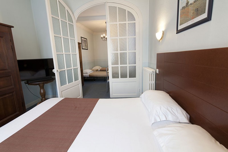 Hôtel Le Châtel à Royat - Chambre familiale